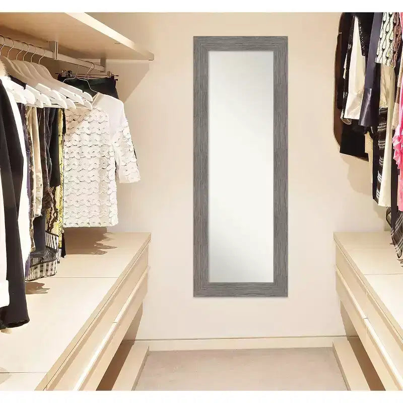 Specchio a figura intera per porta 20"x54" Pinstripe Plank Gray – Cornice piatta contemporanea