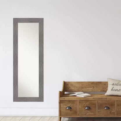 Specchio a figura intera per porta 20"x54" Pinstripe Plank Gray – Cornice piatta contemporanea