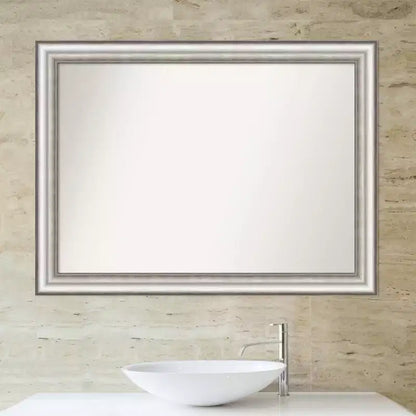 Specchio da parete per bagno da 43"x32" con cornice spazzolata argento, non smussato