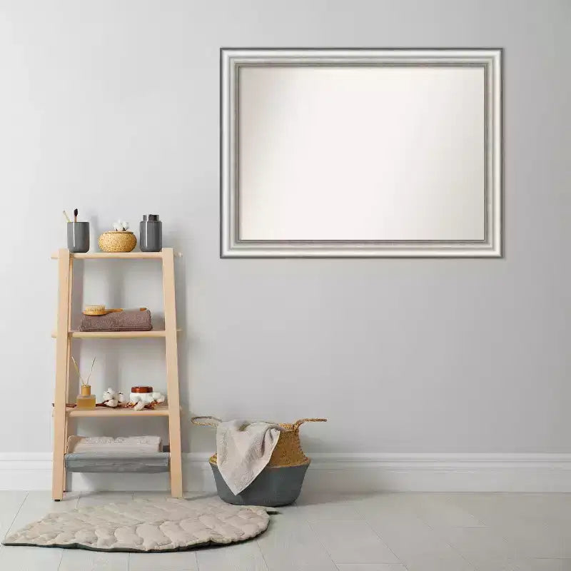 Specchio da parete per bagno da 43"x32" con cornice spazzolata argento, non smussato