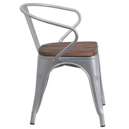 Sedia da pranzo in metallo con sedile e braccioli in legno – Stile industriale