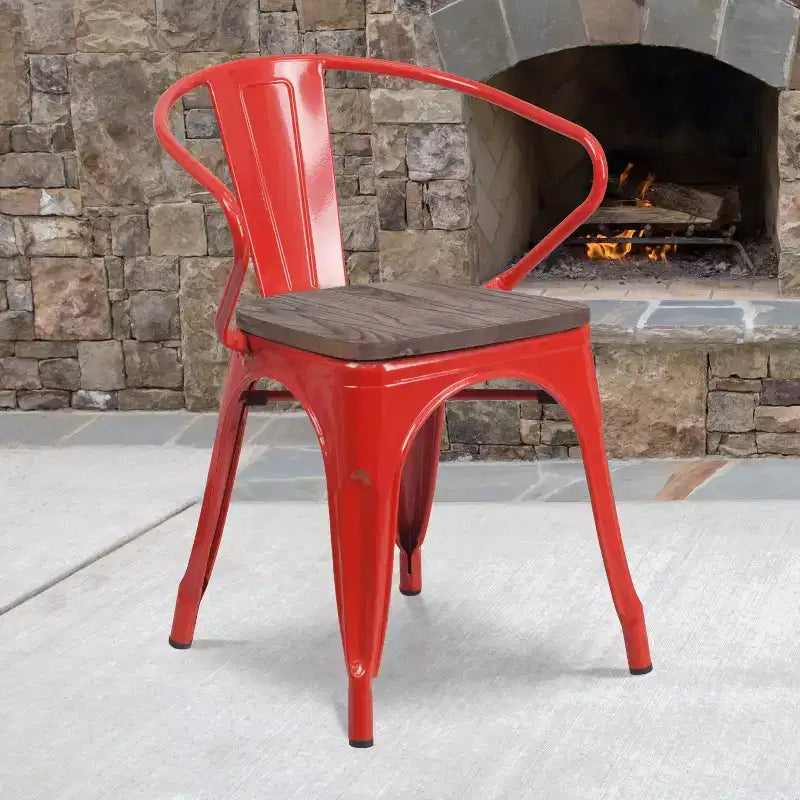 Sedia da pranzo in metallo con sedile e braccioli in legno – Stile industriale