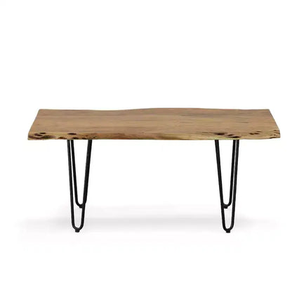 Tavolino e panca in legno massello con bordo naturale – Finitura naturale