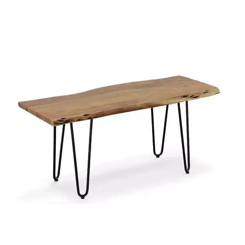 Tavolino e panca in legno massello con bordo naturale – Finitura naturale
