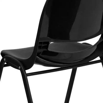 Sedia impilabile ergonomica con scocca e telaio in metallo, portata 400 kg