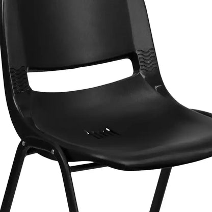 Sedia impilabile ergonomica con scocca e telaio in metallo, portata 400 kg