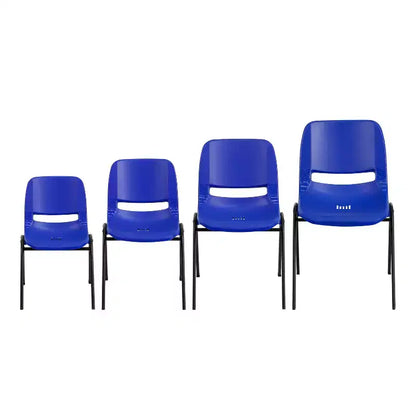 Sedia impilabile ergonomica con scocca e telaio in metallo, portata 400 kg