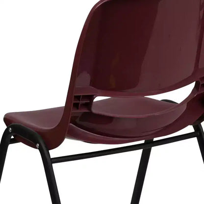 Sedia impilabile ergonomica con scocca e telaio in metallo, portata 400 kg