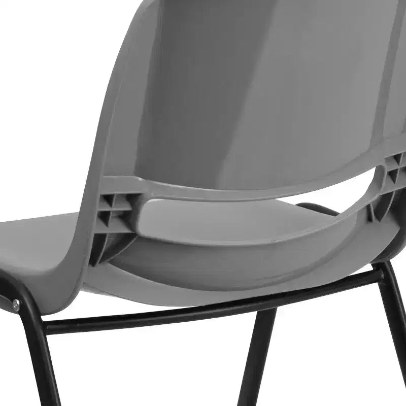 Sedia impilabile ergonomica con scocca e telaio in metallo, portata 400 kg