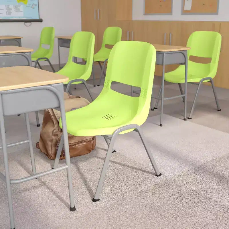 Sedia impilabile ergonomica con scocca e telaio in metallo, portata 400 kg
