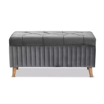 Pouf contenitore in legno rivestito in velluto con parte superiore capitonné