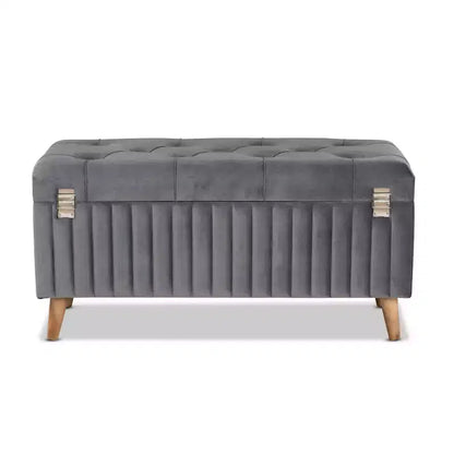 Pouf contenitore in legno rivestito in velluto con parte superiore capitonné