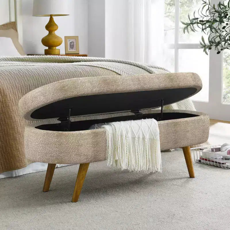 Panca contenitore ovale con gambe in legno di gomma e rivestimento in lino trapuntato – Contenitore nascosto