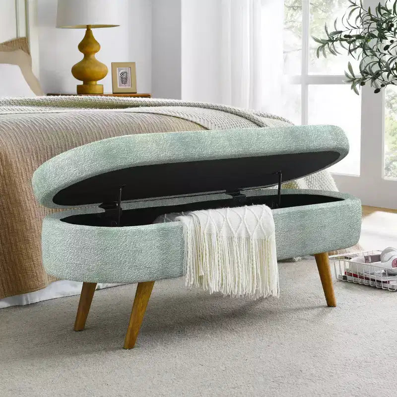 Panca contenitore ovale con gambe in legno di gomma e rivestimento in lino trapuntato – Contenitore nascosto