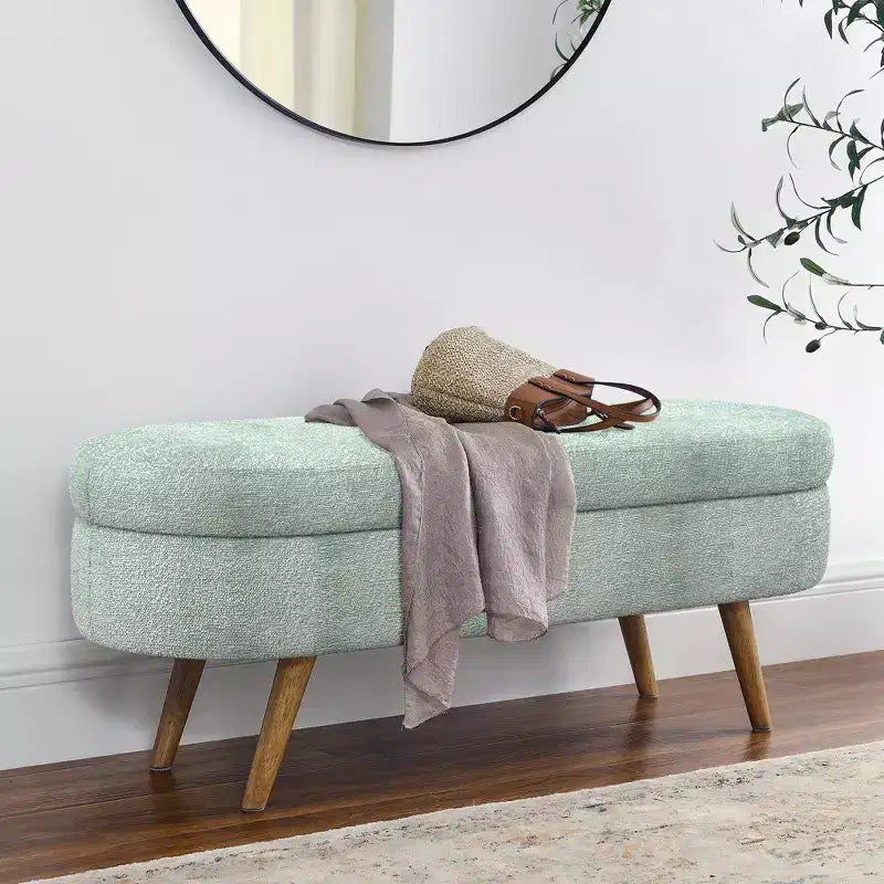 Panca contenitore ovale con gambe in legno di gomma e rivestimento in lino trapuntato – Contenitore nascosto