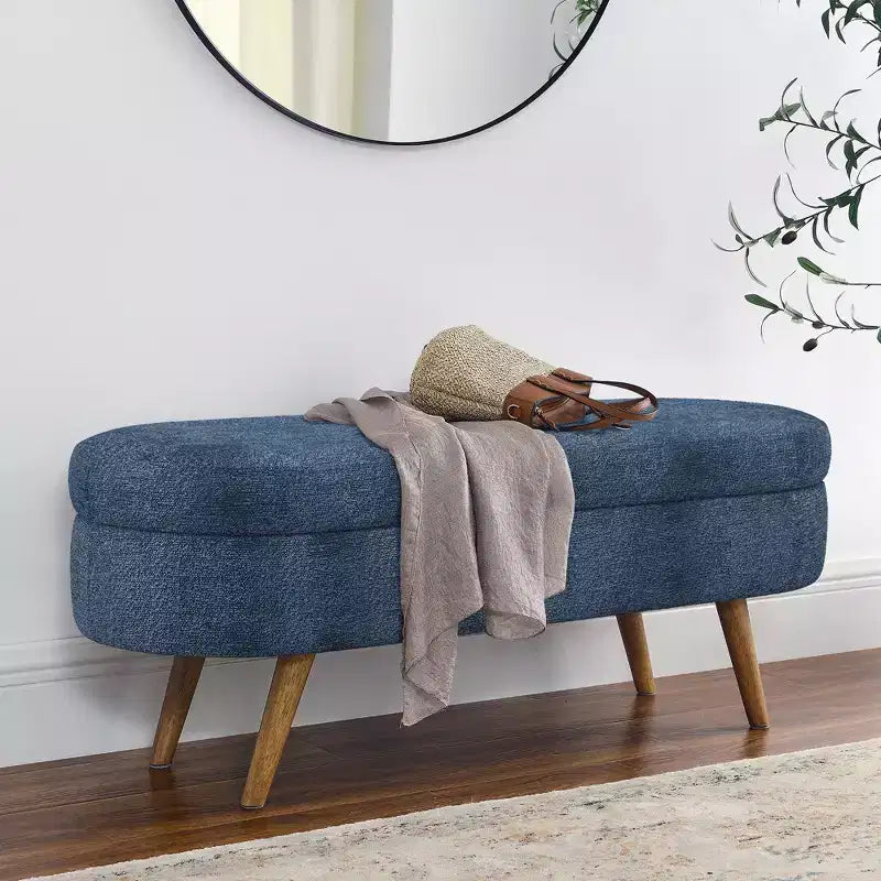 Panca contenitore ovale con gambe in legno di gomma e rivestimento in lino trapuntato – Contenitore nascosto