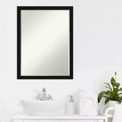 Specchio da parete per bagno smussato stretto nero di piccole dimensioni