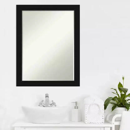 Specchio da parete per bagno smussato stretto nero di piccole dimensioni