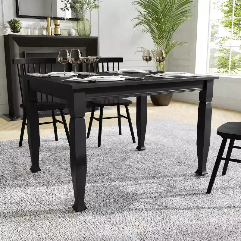 Tavolo da pranzo rettangolare in legno massello con gambe tornite – Posti a sedere 4, Grado commerciale
