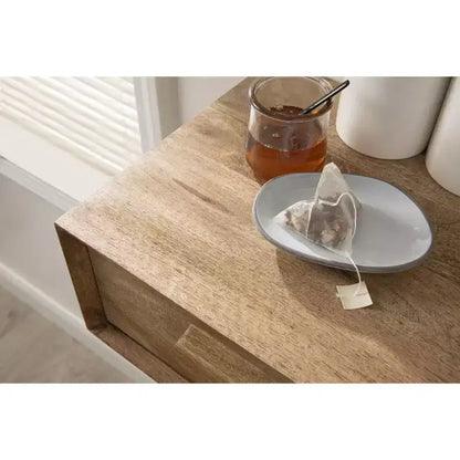 Mensola decorativa in legno con ripiani espositivi